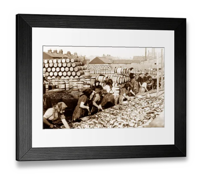 Framed Print : Scottish fisher girls, Great Yarmouth Framed Print : Scottish fisher girls, Great Yarmouth