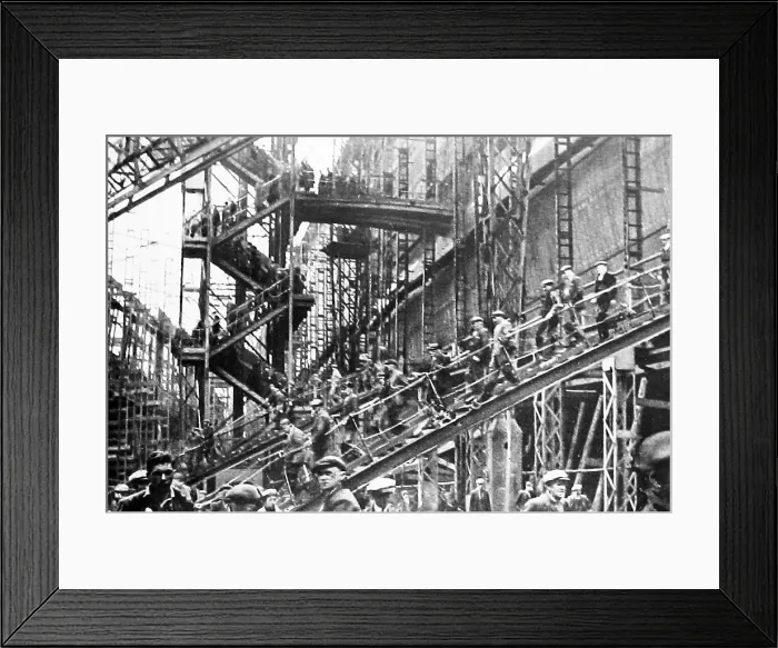 Framed Print : Construction of RMS Queen Elizabeth Framed Print : Construction of RMS Queen Elizabeth