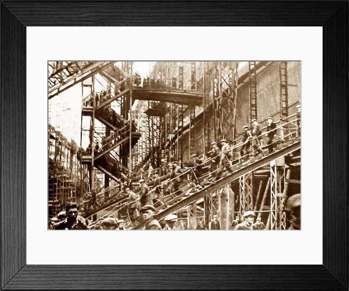 Framed Print : Construction of RMS Queen Elizabeth launched in 1938 Framed Print : Construction of RMS Queen Elizabeth launched in 1938