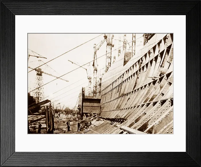Framed Print : Construction of RMS Queen Elizabeth launched in 1938 Framed Print : Construction of RMS Queen Elizabeth launched in 1938