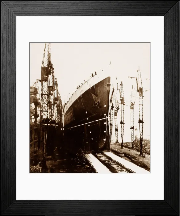 Framed Print : Construction of RMS Queen Elizabeth launched in 1938 Framed Print : Construction of RMS Queen Elizabeth launched in 1938