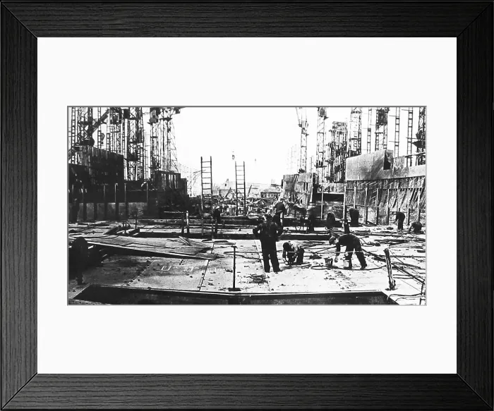 Framed Print : Construction of RMS Queen Elizabeth Framed Print : Construction of RMS Queen Elizabeth