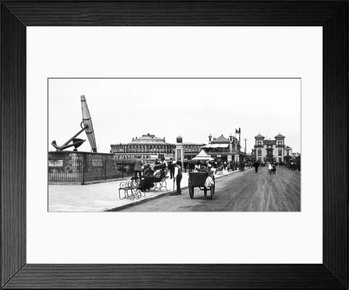 Framed Print : Victory anchor, Southsea Esplanade Framed Print : Victory anchor, Southsea Esplanade