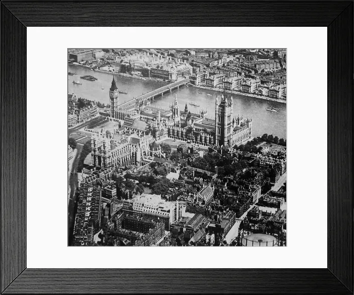 Framed Print : Aerial View of London in the 1920s Framed Print : Aerial View of London in the 1920s