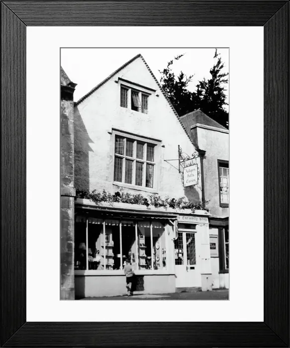 Framed Print : Stow on the Wold - probably 1930s Framed Print : Stow on the Wold - probably 1930s