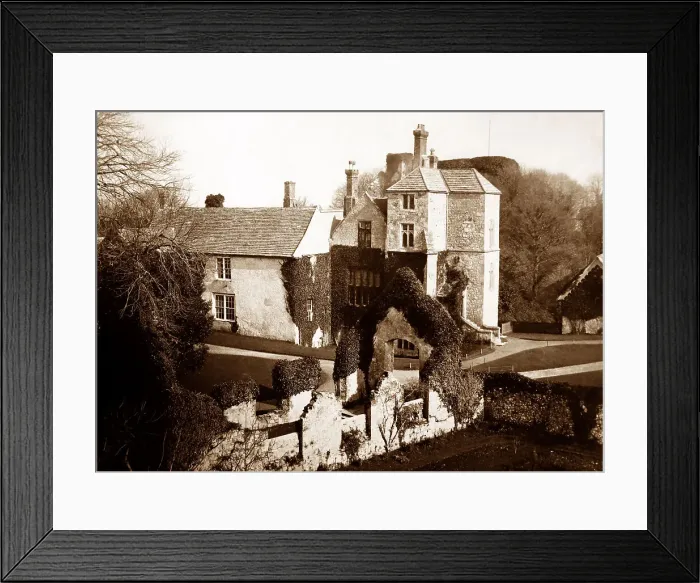 Framed Print : Carisbrooke Castle, Isle of Wight Framed Print : Carisbrooke Castle, Isle of Wight