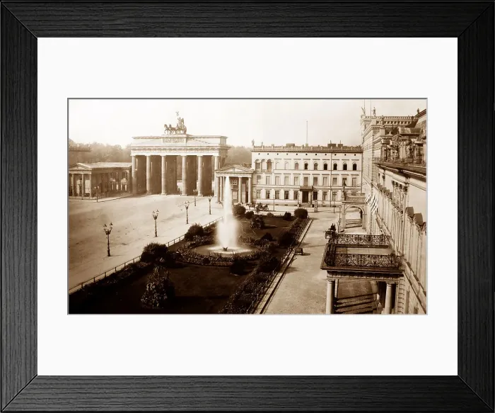Framed Print : Brandenburg Gate, Berlin, Germany Framed Print : Brandenburg Gate, Berlin, Germany