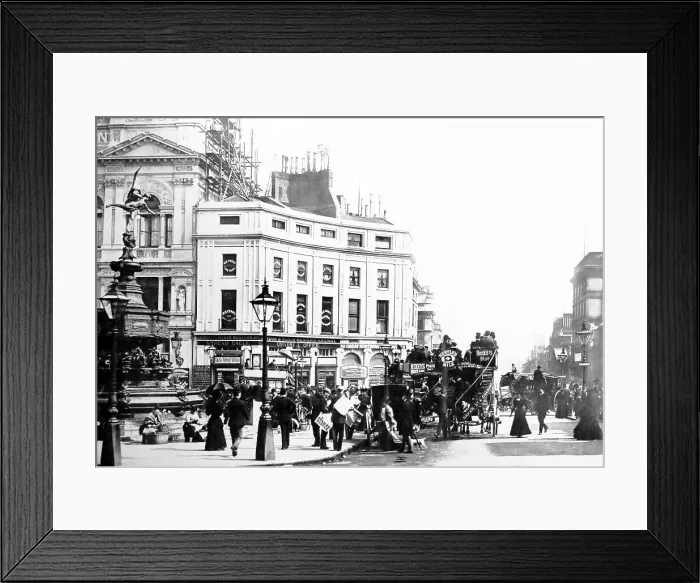 Framed Print : Piccadilly, London, Victorian period Framed Print : Piccadilly, London, Victorian period
