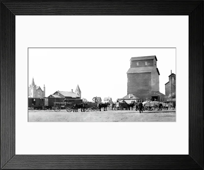 Framed Print : Loading grain on the Prairies, Canada Framed Print : Loading grain on the Prairies, Canada