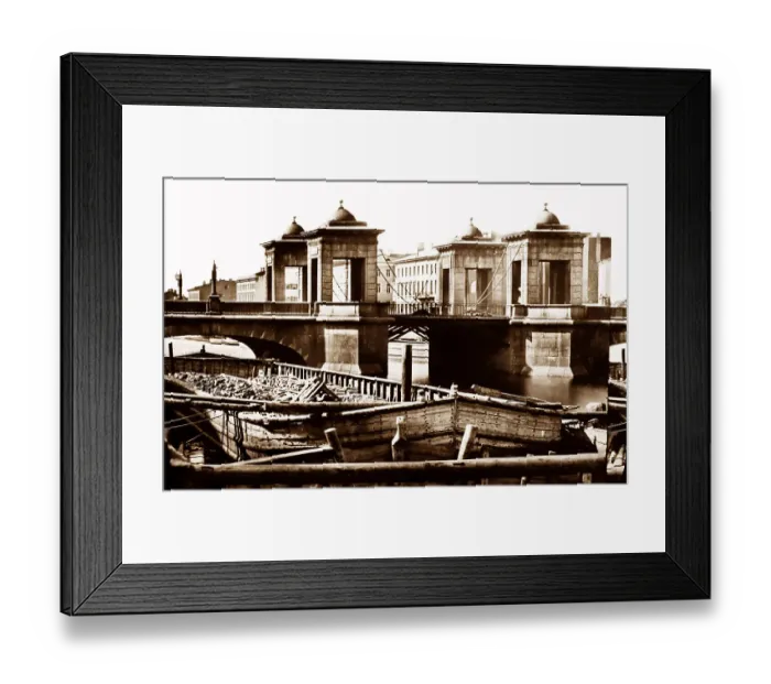 Framed Print : Lomonosov Bridge, Saint Petersburg, Russia Framed Print : Lomonosov Bridge, Saint Petersburg, Russia