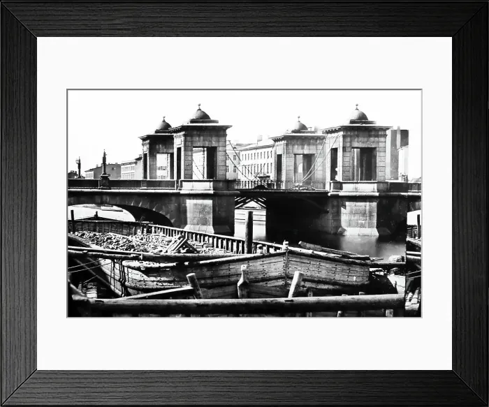 Framed Print : Lomonosov Bridge, Saint Petersburg, Russia, Victorian period Framed Print : Lomonosov Bridge, Saint Petersburg, Russia, Victorian period