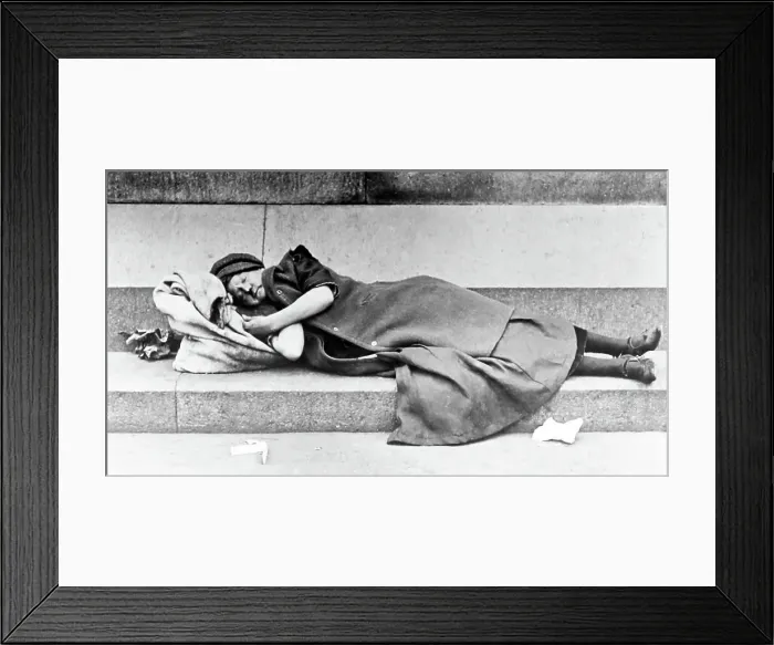 Framed Print : Sleeping rough in London Framed Print : Sleeping rough in London