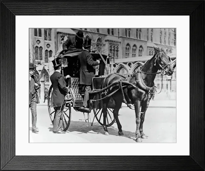 Framed Print : Hansom cab, London, early 1900s Framed Print : Hansom cab, London, early 1900s
