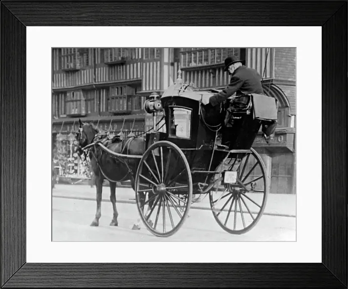 Framed Print : Hansom cab, London, early 1900s Framed Print : Hansom cab, London, early 1900s
