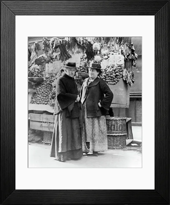Framed Print : Street traders, London, early 1900s Framed Print : Street traders, London, early 1900s