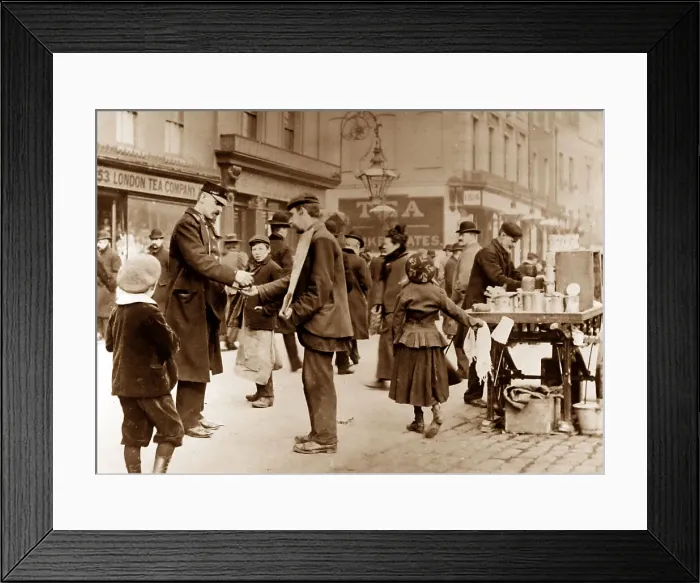 Framed Print : Street trader, London, early 1900s Framed Print : Street trader, London, early 1900s
