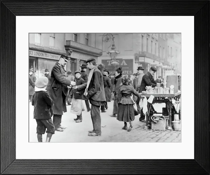 Framed Print : London street trader Framed Print : London street trader