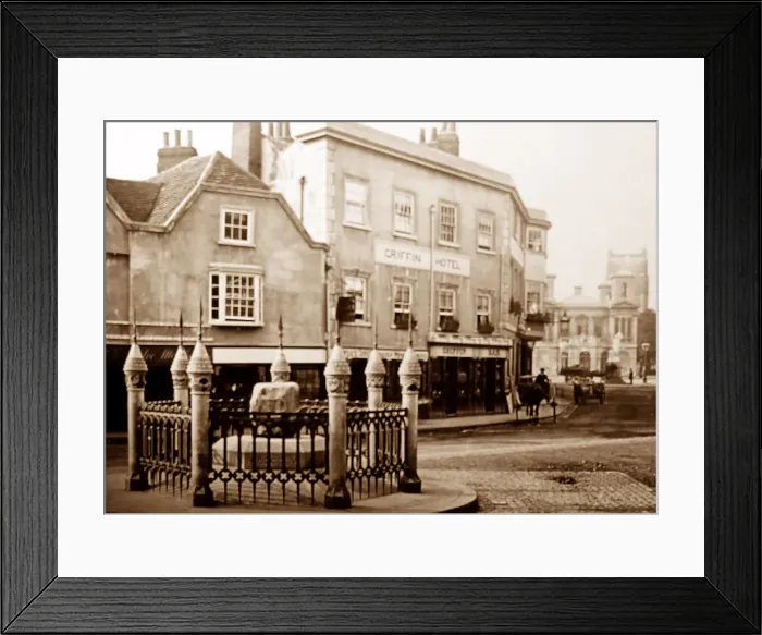 Framed Print : Griffin Hotel, Kingston upon Thames, early 1900s Framed Print : Griffin Hotel, Kingston upon Thames, early 1900s