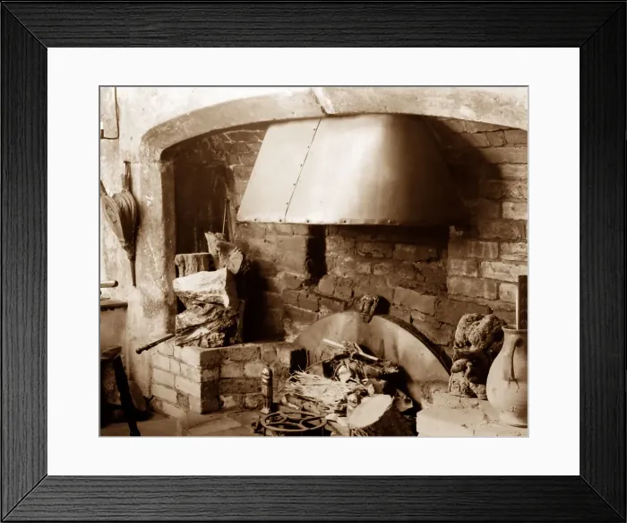 Framed Print : Fireplace in Barnwells House, Cerne Abass Framed Print : Fireplace in Barnwells House, Cerne Abass