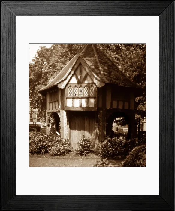 Framed Print : Gardeners hut in Soho Square, London Framed Print : Gardeners hut in Soho Square, London