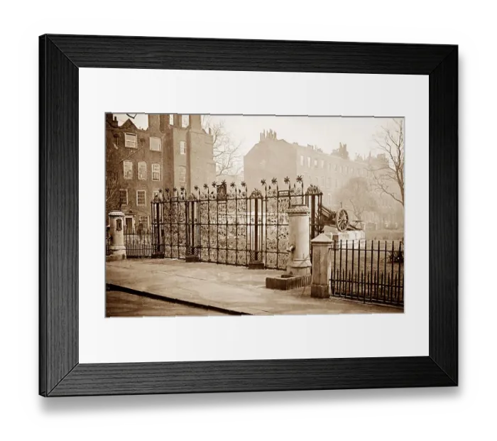 Framed Print : Lincolns Inn, London Framed Print : Lincolns Inn, London