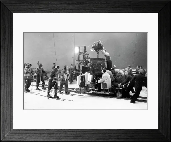 Framed Print : Filming Scott of the Antarctic released in 1948 Framed Print : Filming Scott of the Antarctic released in 1948