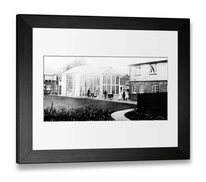 Framed Print : Glasshouse Studio at Ealing Studios, London Framed Print : Glasshouse Studio at Ealing Studios, London