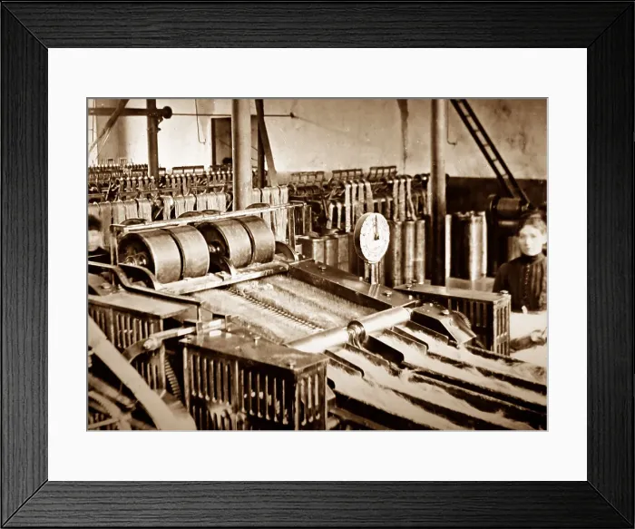 Framed Print : Linen manufacture, Spreader machine