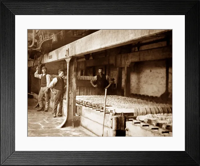 Framed Print : A bleaching liquor cave, linen production, Victorian period Framed Print : A bleaching liquor cave, linen production, Victorian period