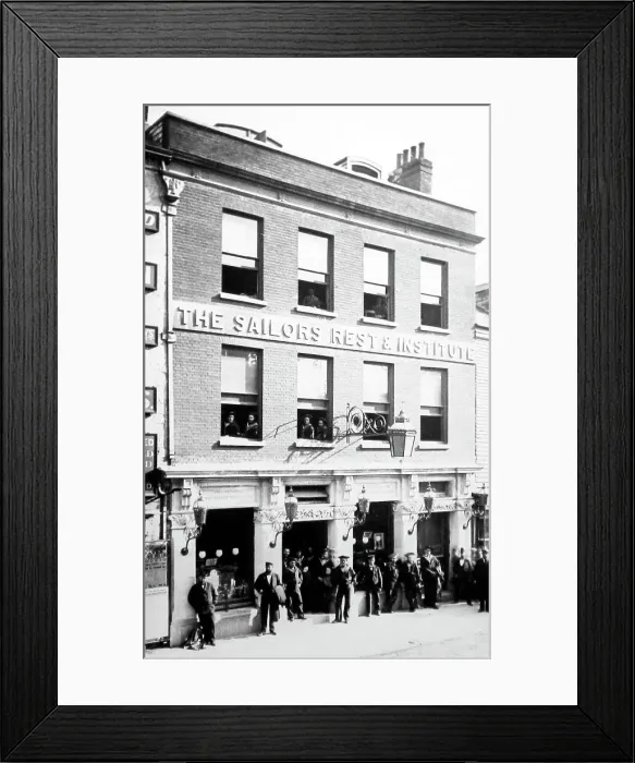 Framed Print : Royal Sailors Rest Portsmouth Framed Print : Royal Sailors Rest Portsmouth