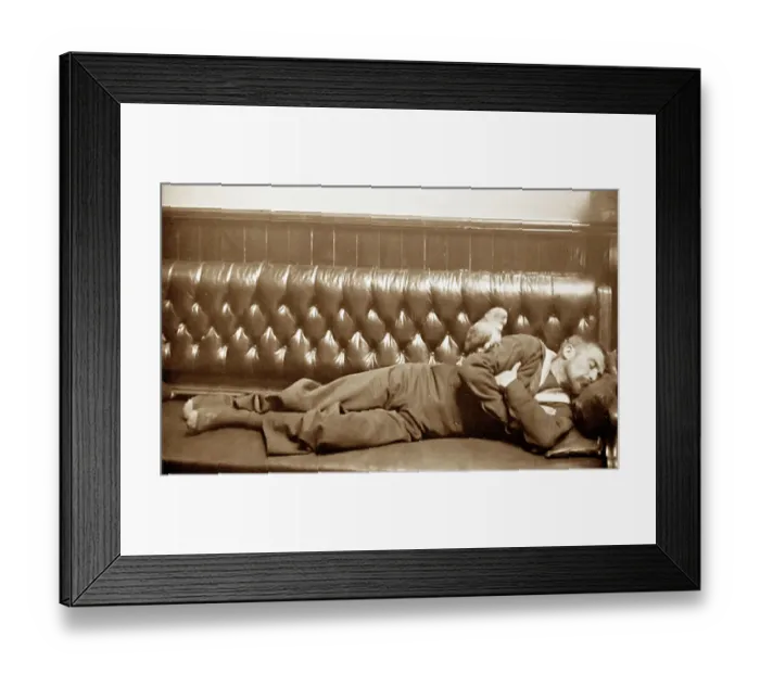 Framed Print : Sailor and parrot at the Royal Sailors Rest Portsmouth Framed Print : Sailor and parrot at the Royal Sailors Rest Portsmouth