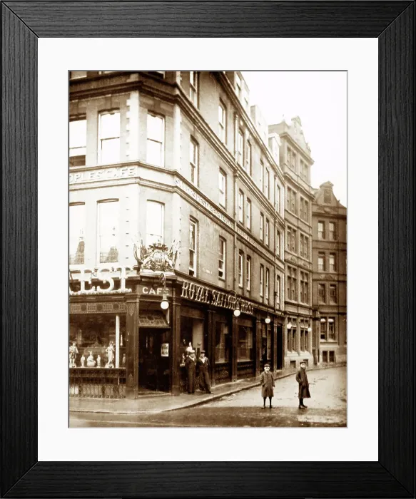Framed Print : Royal Sailors Rest Portsmouth Framed Print : Royal Sailors Rest Portsmouth