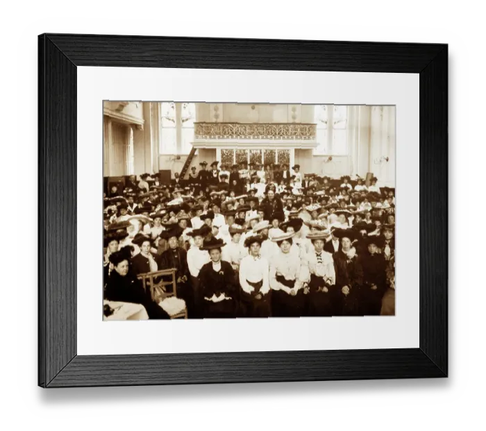 Framed Print : Mothers Meeting at the Royal Sailors Rest Portsmouth Framed Print : Mothers Meeting at the Royal Sailors Rest Portsmouth