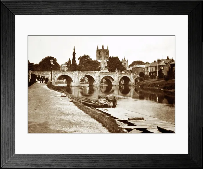 Framed Print : hereford cathedral Framed Print : hereford cathedral