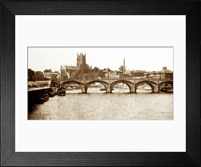 Framed Print : Worcester cathedral Framed Print : Worcester cathedral