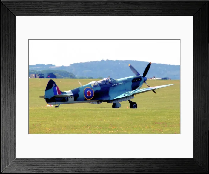 Framed Print : Supermarine Spitfire Mk HF Mk. IXe G-CTIX - PT462 Framed Print : Supermarine Spitfire Mk HF Mk. IXe G-CTIX - PT462