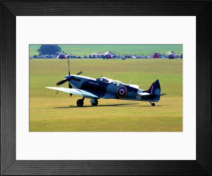Framed Print : Supermarine Spitfire Mk HF Mk. IXe G-CTIX - PT462 Framed Print : Supermarine Spitfire Mk HF Mk. IXe G-CTIX - PT462