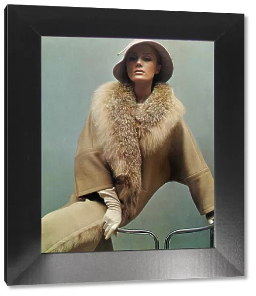 Shoot for Jaeger - long tan fur overcat and stylish hat