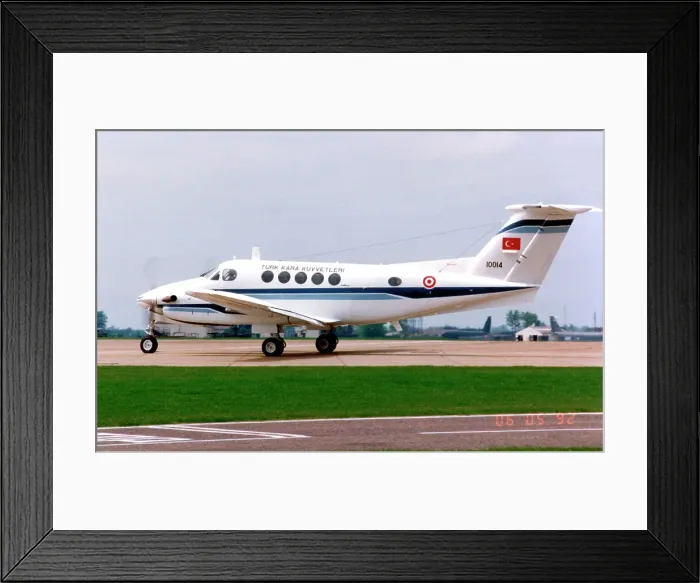 Framed Print : Beech 200 Super King Air 10014 Framed Print : Beech 200 Super King Air 10014