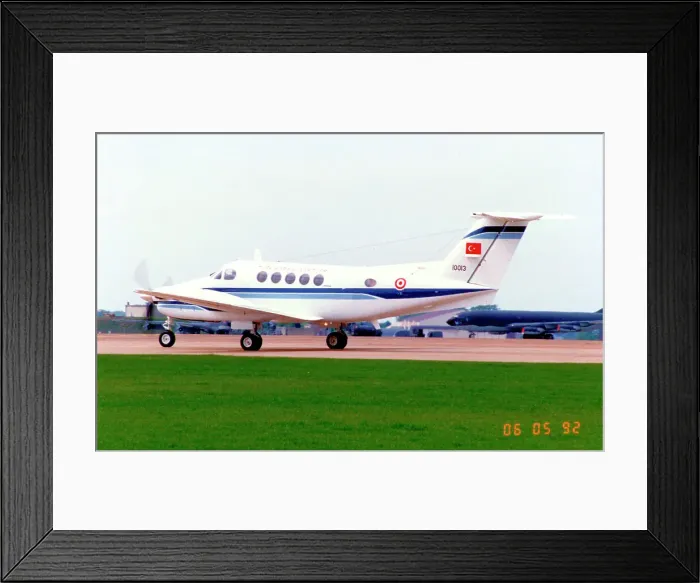 Framed Print : Beech 200 Super King Air 10013 Framed Print : Beech 200 Super King Air 10013