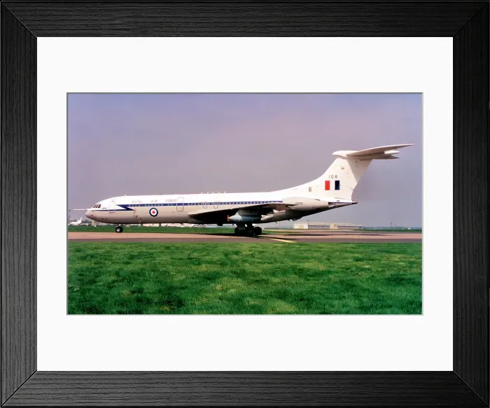 Framed Print : Vickers VC10 C.1K XV106 Framed Print : Vickers VC10 C.1K XV106