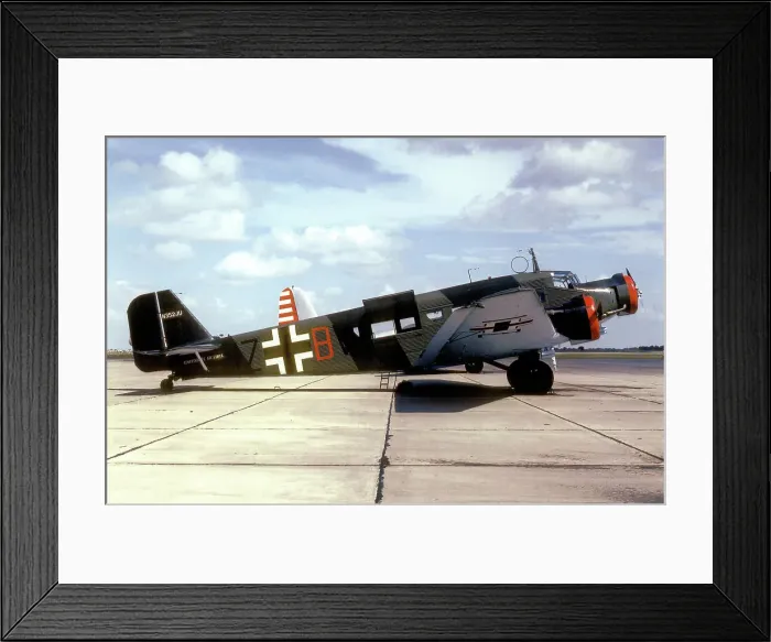 Framed Print : CASA 352L N352JU / 1Z+AR Framed Print : CASA 352L N352JU / 1Z+AR