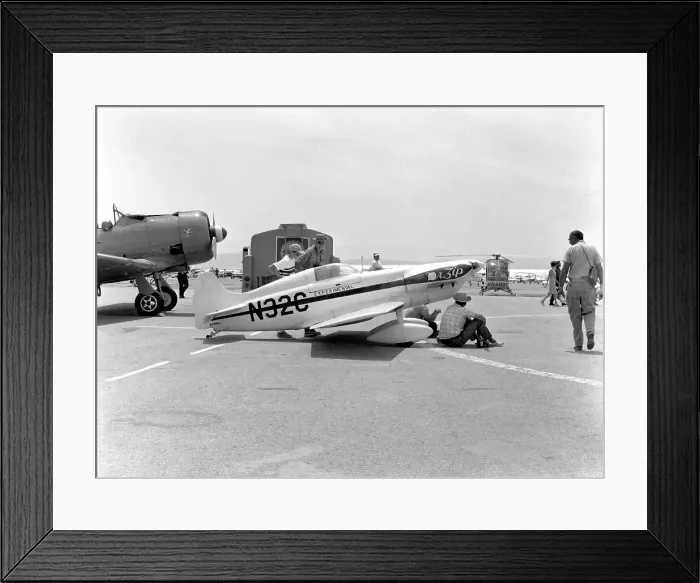 Framed Print : Sharp Special N32C Mr Zip Framed Print : Sharp Special N32C Mr Zip