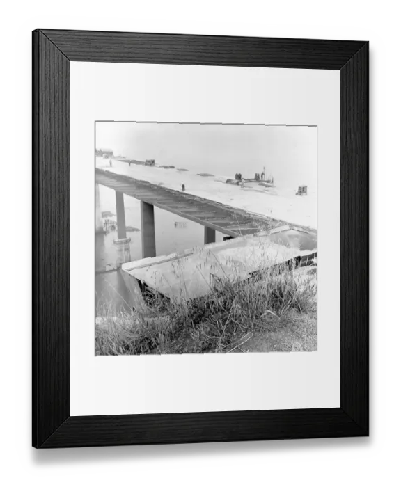Framed Print : Building the Severn Bridge Framed Print : Building the Severn Bridge