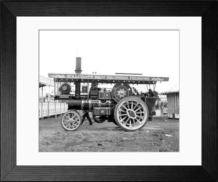 Framed Print : Garrett Showman's Tractor number: 33419, Challenge Framed Print : Garrett Showman's Tractor number: 33419, Challenge