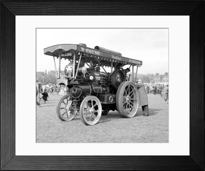 Framed Print : Fowler Showman's Tractor number: 14798, Firefly Framed Print : Fowler Showman's Tractor number: 14798, Firefly