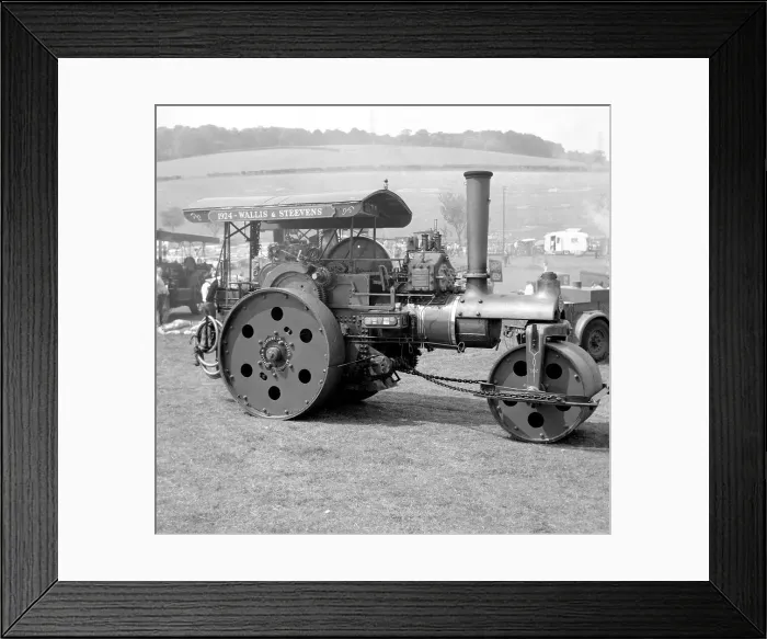 Framed Print : Wallis & Steevens Road Roller number: 7799, Daisy May Framed Print : Wallis & Steevens Road Roller number: 7799, Daisy May