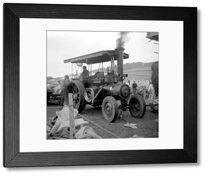 Framed Print : Burrell Tractor number: 3554, King George V Framed Print : Burrell Tractor number: 3554, King George V
