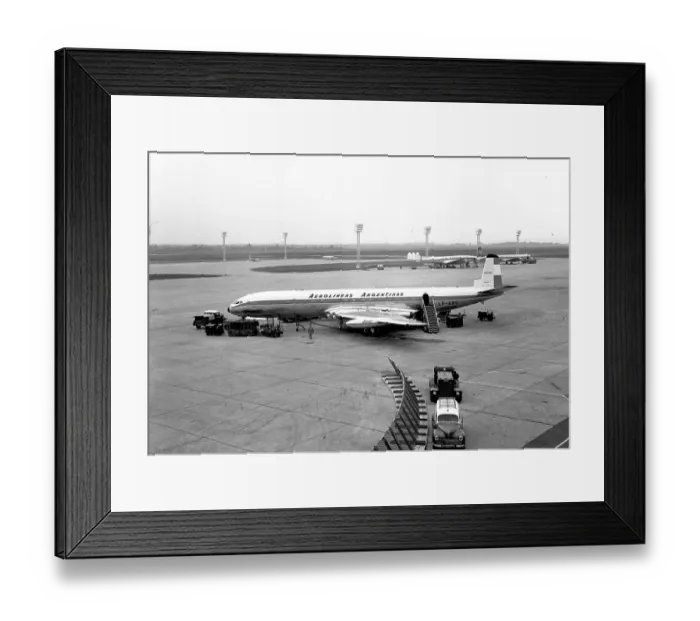 Framed Print : de Havilland DH.106 Comet 4C LV-AHU Framed Print : de Havilland DH.106 Comet 4C LV-AHU