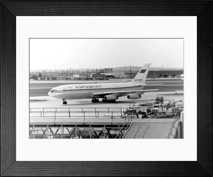 Framed Print : Ilyushin Il-86 SSSR-86058 Framed Print : Ilyushin Il-86 SSSR-86058